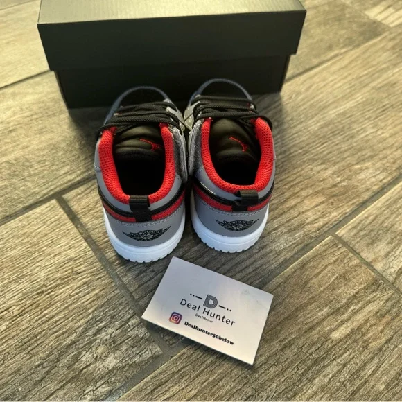 Brand New Air Jordan 1 Low Alt Easy-on Toddler/Baby sneakers - Picture 8 of 11